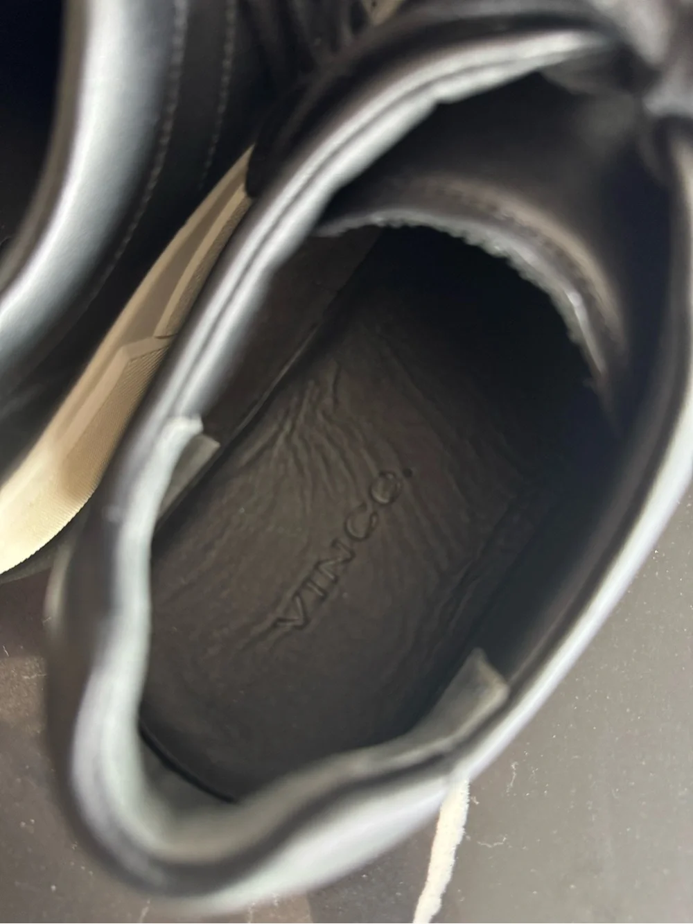 Vince classic black